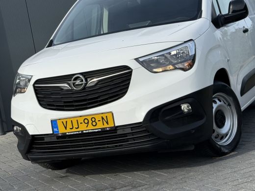 Opel Combo 1.5D 102 PK / L1H1 / 1e EIG. / TREKHAAK / BOTT INRICHTING / CAMERA / CARPLAY / AIRCO ActivLease financial lease