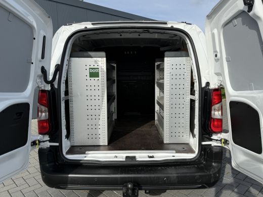 Opel Combo 1.5D 102 PK / L1H1 / 1e EIG. / TREKHAAK / BOTT INRICHTING / CAMERA / CARPLAY / AIRCO ActivLease financial lease