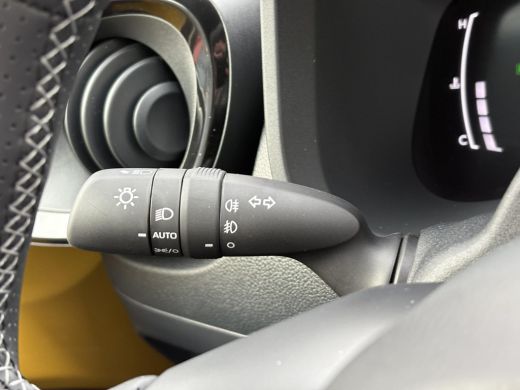 Toyota Aygo X Hybrid 115 GR Sport **/HYBRIDE/ KEYLESS/ STOELVERWARMING/ ADAPTIEF CRUISE CONTROL/ GARANTIE** ActivLease financial lease