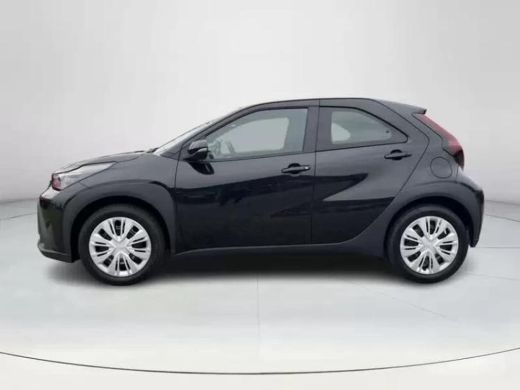 Toyota Aygo X Hybrid 115 play **/HYBRIDE/ AUTOMAAT/ SNEL LEVERBAAR** ActivLease financial lease