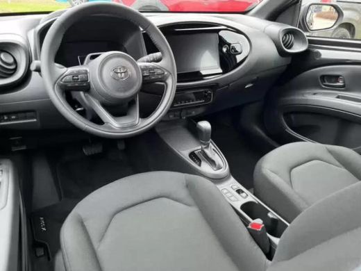 Toyota Aygo X Hybrid 115 play **/HYBRIDE/ AUTOMAAT/ SNEL LEVERBAAR** ActivLease financial lease