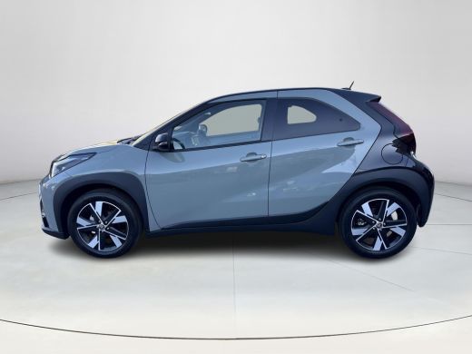 Toyota Aygo X Hybrid 115 pulse **/EASY PACK/ HYBRIDE/ SNEL LEVERBAAR** ActivLease financial lease