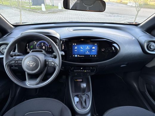 Toyota Aygo X Hybrid 115 pulse **/EASY PACK/ HYBRIDE/ SNEL LEVERBAAR** ActivLease financial lease