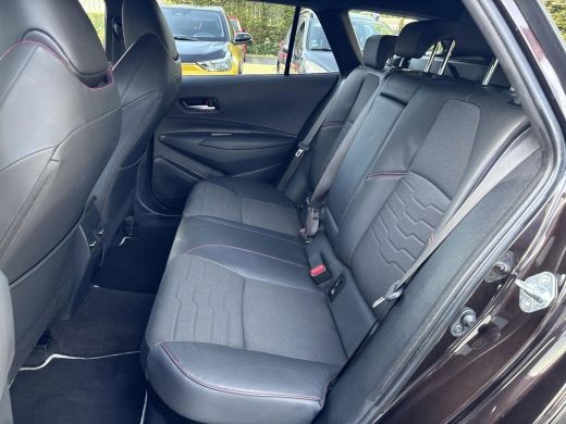 Toyota Corolla Touring Sports Hybrid 140 Executive **ELEKTRISCHE ACHTERKLEP/ DODEHOEK DETECTIE/ STOELVERWARMING** ActivLease financial lease