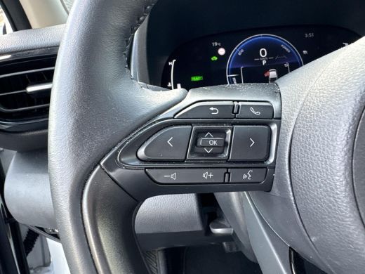 Toyota Yaris 1.5 Hybrid 115 Dynamic **DODEHOEK DETECTIE/ STOEL EN STUURVERWARMING/ KEYLESS** ActivLease financial lease
