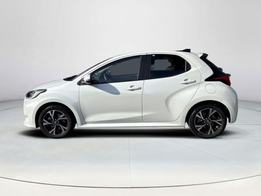 Toyota Yaris 1.5 Hybrid 115 Dynamic **DODEHOEK DETECTIE/ STOEL EN STUURVERWARMING/ KEYLESS** ActivLease financial lease