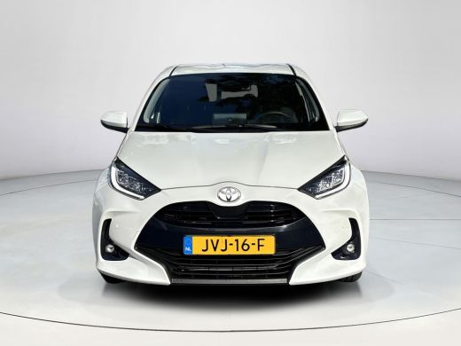 Toyota Yaris 1.5 Hybrid 115 Dynamic **DODEHOEK DETECTIE/ STOEL EN STUURVERWARMING/ KEYLESS** ActivLease financial lease