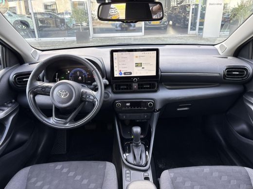 Toyota Yaris 1.5 Hybrid 115 Dynamic **DODEHOEK DETECTIE/ STOEL EN STUURVERWARMING/ KEYLESS** ActivLease financial lease