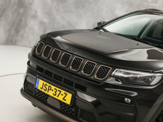Jeep Compass 4xe 240 Plug-in Hybrid Electric Trailhawk 240Pk Automaat (VIRTUAL COCKPIT, APPLE CARPLAY, GROOT N... ActivLease financial lease
