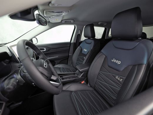 Jeep Compass 4xe 240 Plug-in Hybrid Electric Trailhawk 240Pk Automaat (VIRTUAL COCKPIT, APPLE CARPLAY, GROOT N... ActivLease financial lease