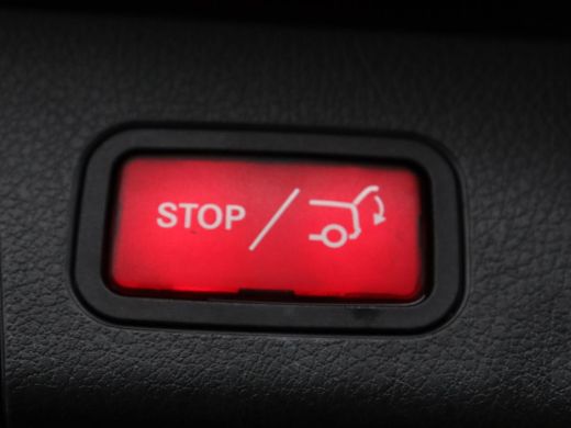 Mercedes-Benz GLB | Half leder | Stoelverwarming | Cruise control | Trekhaak | Camera | Park assist | Sfeerverlicht... ActivLease financial lease