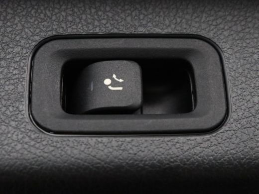 Mercedes-Benz GLB | Half leder | Stoelverwarming | Cruise control | Trekhaak | Camera | Park assist | Sfeerverlicht... ActivLease financial lease