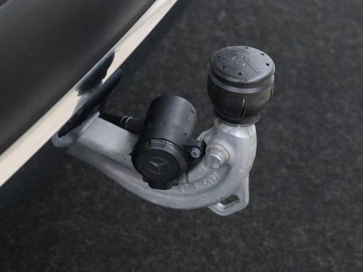 Mercedes-Benz GLB | Half leder | Stoelverwarming | Cruise control | Trekhaak | Camera | Park assist | Sfeerverlicht... ActivLease financial lease