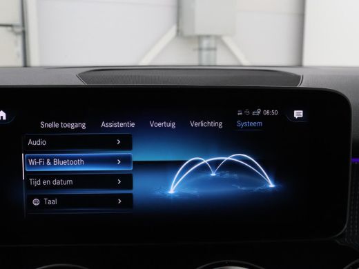Mercedes-Benz GLB | Half leder | Stoelverwarming | Cruise control | Trekhaak | Camera | Park assist | Sfeerverlicht... ActivLease financial lease
