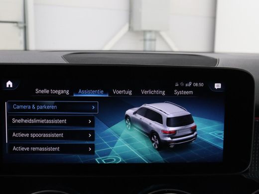 Mercedes-Benz GLB | Half leder | Stoelverwarming | Cruise control | Trekhaak | Camera | Park assist | Sfeerverlicht... ActivLease financial lease