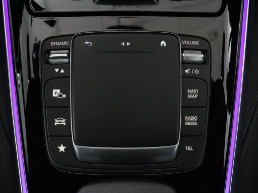 Mercedes-Benz GLB | Half leder | Stoelverwarming | Cruise control | Trekhaak | Camera | Park assist | Sfeerverlicht... ActivLease financial lease