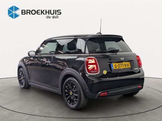 Mini Electric Yours 33 kWh | NL-AUTO! | 1E EIGENAAR! | SOH 98%! | PANODAK | CAMERA | STOELVERWARMING | CRUISE |... ActivLease financial lease