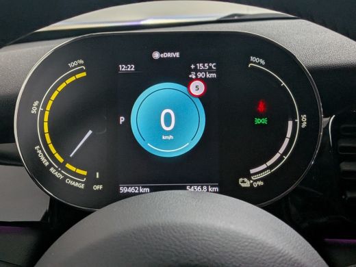 Mini Electric Yours 33 kWh | NL-AUTO! | 1E EIGENAAR! | SOH 98%! | PANODAK | CAMERA | STOELVERWARMING | CRUISE |... ActivLease financial lease