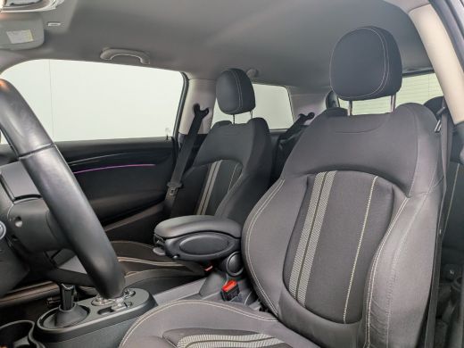 Mini Electric Yours 33 kWh | NL-AUTO! | 1E EIGENAAR! | SOH 98%! | PANODAK | CAMERA | STOELVERWARMING | CRUISE |... ActivLease financial lease