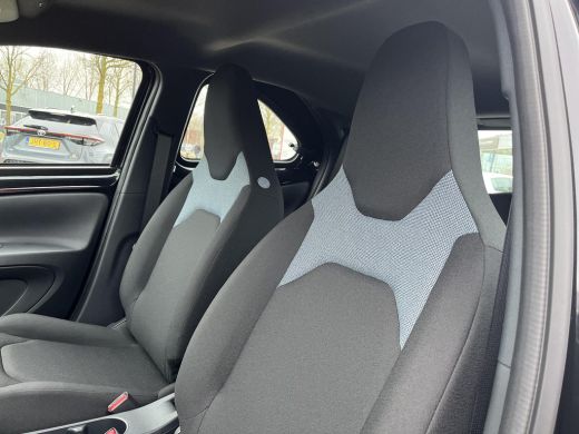 Toyota Aygo X Hybrid 115 play | &euro; 1.500 extra inruilwaarde | ActivLease financial lease