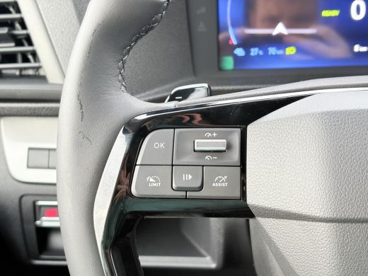 Toyota ProAce Navigator Extra Range Long L2 75 kWh **/NIEUWE BUS/ NAVIGATIE/ DIRECT LEVERBAAR/ 3 ZITPLAATSEN** ActivLease financial lease