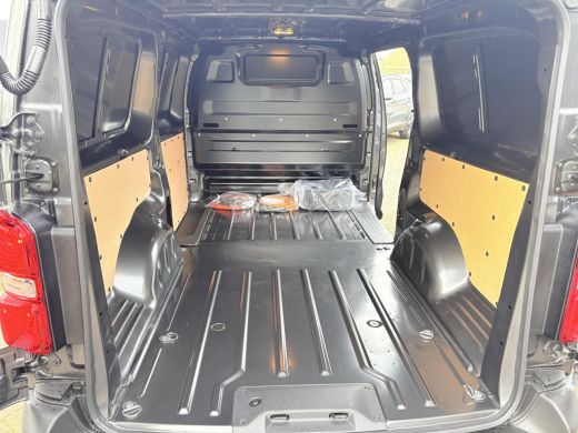 Toyota ProAce Navigator Extra Range Long L2 75 kWh **/NIEUWE BUS/ NAVIGATIE/ DIRECT LEVERBAAR/ 3 ZITPLAATSEN** ActivLease financial lease