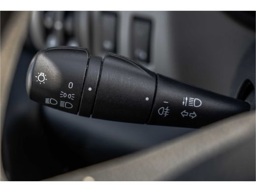 Renault Trafic 1.6 dCi 95 L1H1 | Cruise | Navi | Airco | Trekhaak | Imperiaal ActivLease financial lease