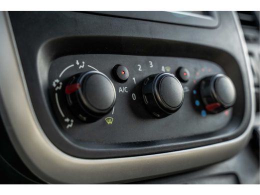 Renault Trafic 1.6 dCi 95 L1H1 | Cruise | Navi | Airco | Trekhaak | Imperiaal ActivLease financial lease