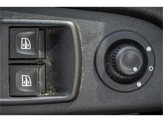 Renault Trafic 1.6 dCi 95 L1H1 | Cruise | Navi | Airco | Trekhaak | Imperiaal ActivLease financial lease