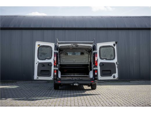 Renault Trafic 1.6 dCi 95 L1H1 | Cruise | Navi | Airco | Trekhaak | Imperiaal ActivLease financial lease