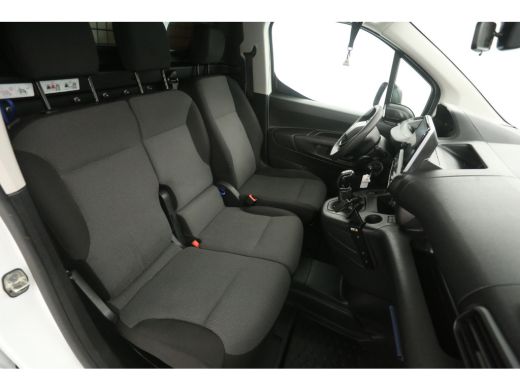 Peugeot Partner 1.5 BlueHDI Pro | 3 Zits | Airco | Cruise | Carplay | Parkeersensoren ActivLease financial lease