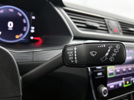 Skoda Superb Combi 1.5 TSI 150PK Automaat Business Edition / Trekhaak / Navigatie / Airco-ecc./ Pdc./ Radio-mu... ActivLease financial lease