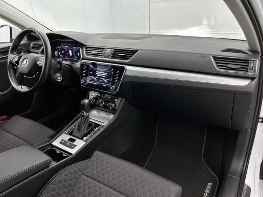 Skoda Superb Combi 1.5 TSI 150PK Automaat Business Edition / Trekhaak / Navigatie / Airco-ecc./ Pdc./ Radio-mu... ActivLease financial lease