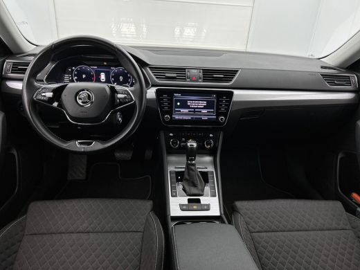 Skoda Superb Combi 1.5 TSI 150PK Automaat Business Edition / Trekhaak / Navigatie / Airco-ecc./ Pdc./ Radio-mu... ActivLease financial lease