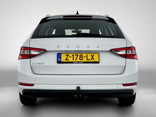 Skoda Superb Combi 1.5 TSI 150PK Automaat Business Edition / Trekhaak / Navigatie / Airco-ecc./ Pdc./ Radio-mu... ActivLease financial lease