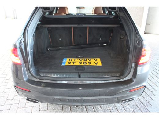 BMW 5 Serie Touring 520i High Executive M-SPORT PANO LEER NAVI LED ORG NL 121000KM!!! ActivLease financial lease