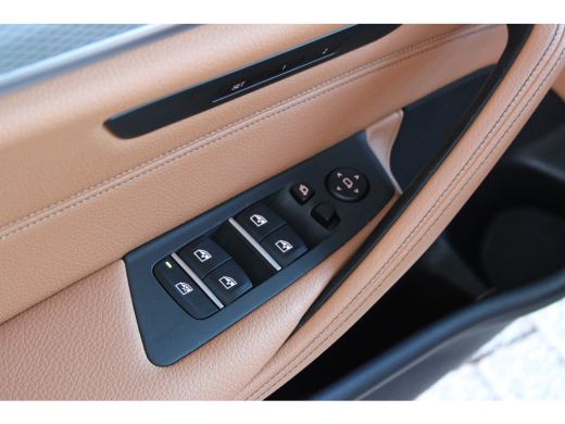 BMW 5 Serie Touring 520i High Executive M-SPORT PANO LEER NAVI LED ORG NL 121000KM!!! ActivLease financial lease