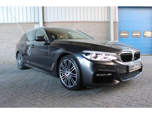 BMW 5 Serie Touring 520i High Executive M-SPORT PANO LEER NAVI LED ORG NL 121000KM!!! ActivLease financial lease