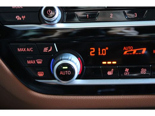BMW 5 Serie Touring 520i High Executive M-SPORT PANO LEER NAVI LED ORG NL 121000KM!!! ActivLease financial lease