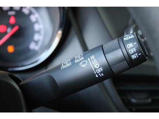 Opel KARL 1.0 ecoFLEX 120 Jaar Edition | Parkeersensoren achter | 15'' lichtmetaal | Mistlampen | DAB | ActivLease financial lease