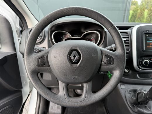 Renault Trafic 2.0 dCi 120 PK / L2H1 / 2x SCHUIFDEUR / INRICHTING / TREKHAAK / 1e EIG. / LED / CRUISE / AIRCO / ... ActivLease financial lease
