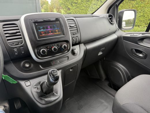 Renault Trafic 2.0 dCi 120 PK / L2H1 / 2x SCHUIFDEUR / INRICHTING / TREKHAAK / 1e EIG. / LED / CRUISE / AIRCO / ... ActivLease financial lease