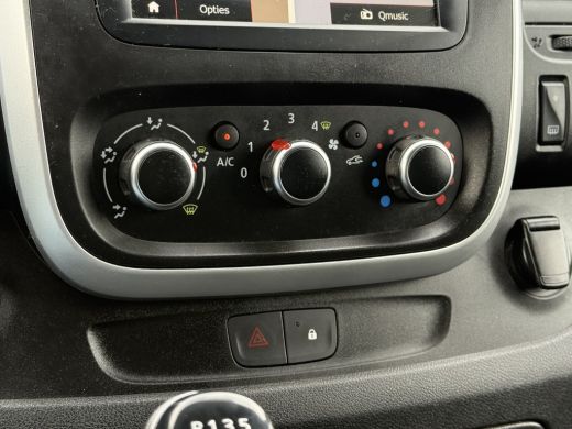 Renault Trafic 2.0 dCi 120 PK / L2H1 / 2x SCHUIFDEUR / INRICHTING / TREKHAAK / 1e EIG. / LED / CRUISE / AIRCO / ... ActivLease financial lease