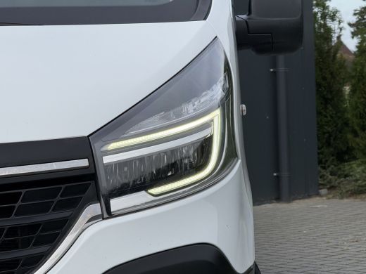 Renault Trafic 2.0 dCi 120 PK / L2H1 / 2x SCHUIFDEUR / INRICHTING / TREKHAAK / 1e EIG. / LED / CRUISE / AIRCO / ... ActivLease financial lease