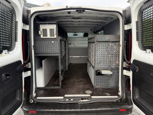 Renault Trafic 2.0 dCi 120 PK / L2H1 / 2x SCHUIFDEUR / INRICHTING / TREKHAAK / 1e EIG. / LED / CRUISE / AIRCO / ... ActivLease financial lease