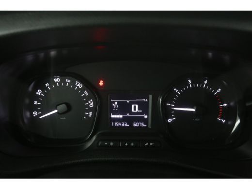 Toyota ProAce 1.6 D-4D L2H1 | Airco | Cruise | 3 Zits | Imperiaal | Trekhaak | Parkeersens. ActivLease financial lease
