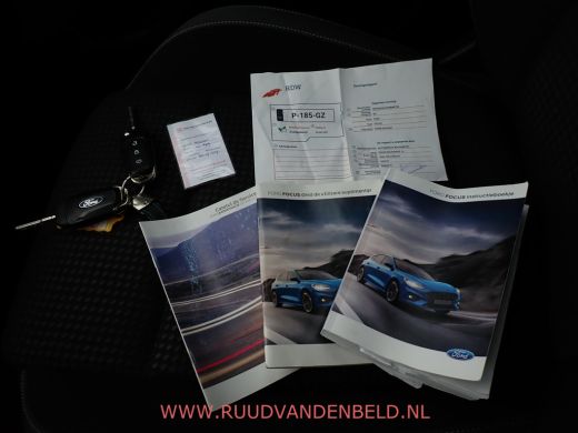 Ford Focus 1.0 EcoBoost STUUR + STOELVERWARMING / CAMERA / CARPLAY / NAVI ActivLease financial lease