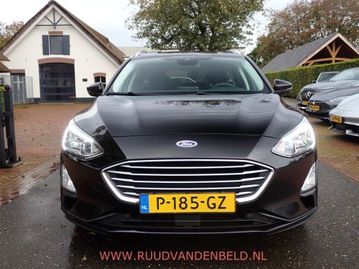 Ford Focus 1.0 EcoBoost STUUR + STOELVERWARMING / CAMERA / CARPLAY / NAVI ActivLease financial lease