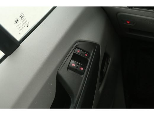 Maxus eDeliver9 77 kWh L2H2 | Snelladen | SOH 89% | Airco | Camera | Cruise | Carplay | 3 Zits | 2xSchuifdeur ActivLease financial lease