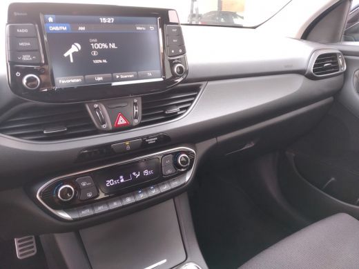 Hyundai i30 Fastback 1.4 T-GDI Premium | Navigatie DAB+ | Cruise Control | Climate control | Full LED | Parke... ActivLease financial lease